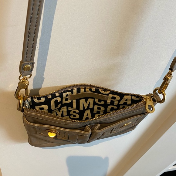 Marc by Marc Jacobs small leather crossbody bag - Picture 6 of 6